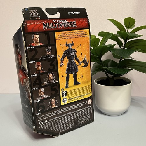 DC Comics Multiverse Justice League Cyborg Steppenwolf Figure - photo 2