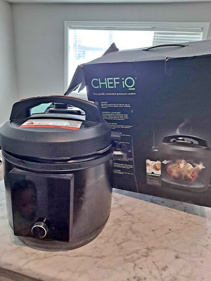 CHEF iQ Smart Pressure Cooker|| Works Perfectly|| Standard Plug