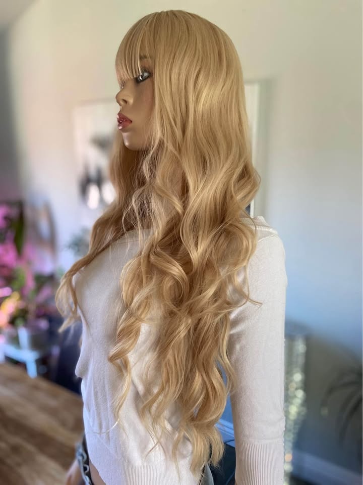 NWOT 26" Wavy Blonde Barbie Synthetic Wig w Bangs 2295 - photo 5
