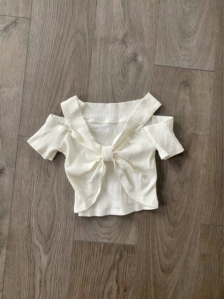 Chuu White Off-the-Shoulder Crop Top
