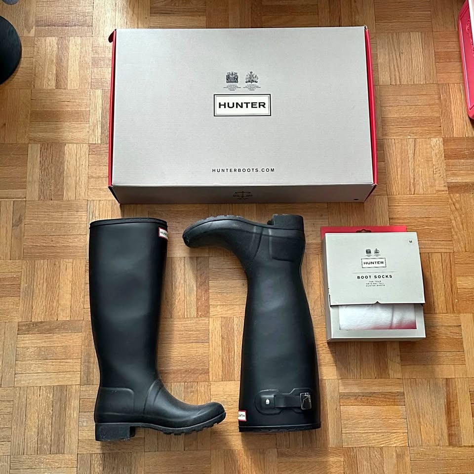 BRAND NEW Hunter Boots with Boot Socks