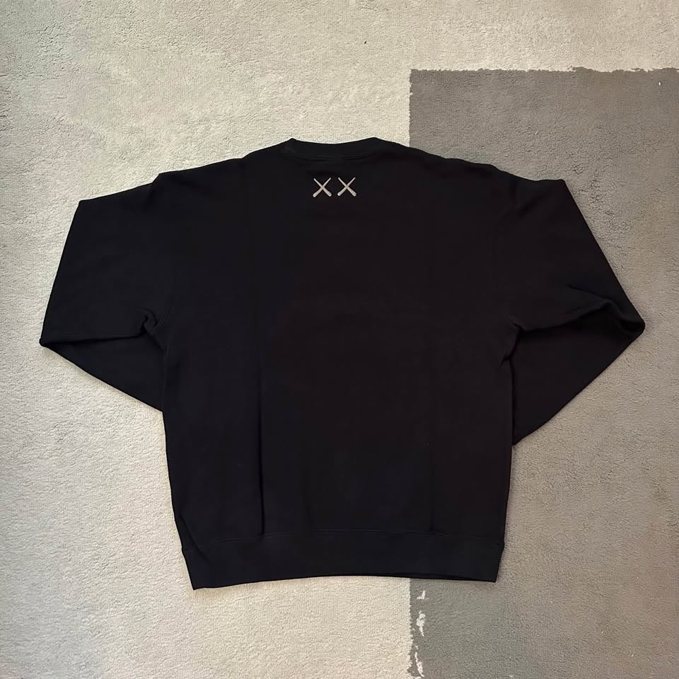 Kaws x Uniqlo Crewneck Sweaters - photo 2