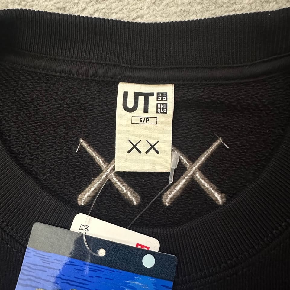 Kaws x Uniqlo Crewneck Sweaters - photo 3