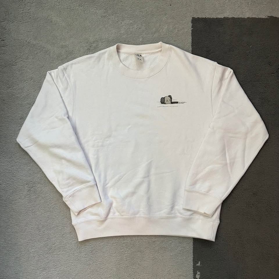 Kaws x Uniqlo Crewneck Sweaters - photo 5