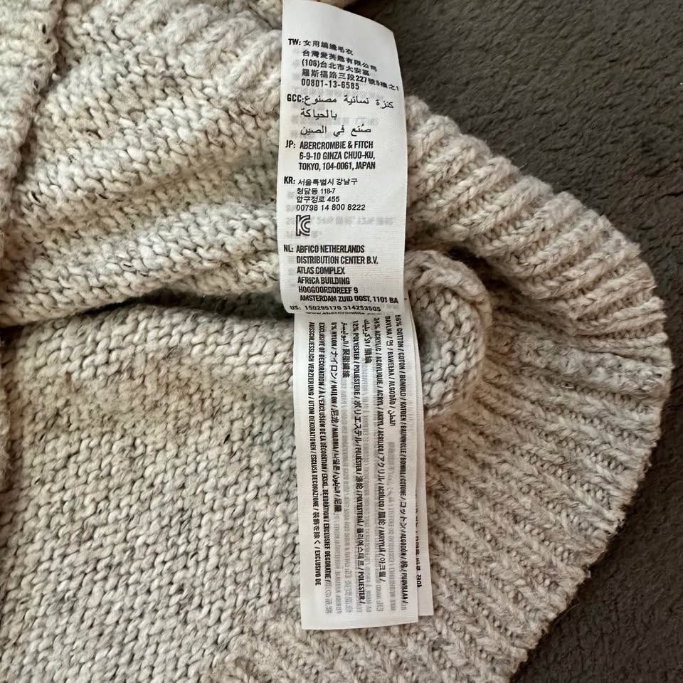 Abercrombie & Fitch Sweater - photo 3