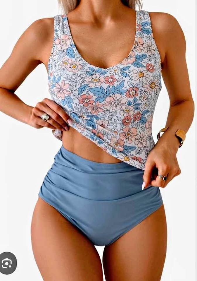 Swimsuit, 2 pieces. Tankini Swimsuit, Floral Top Size M.