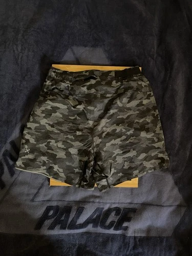 Lululemon Men’s Camo Grey Shorts Sz M 100 % Authentic - photo 2