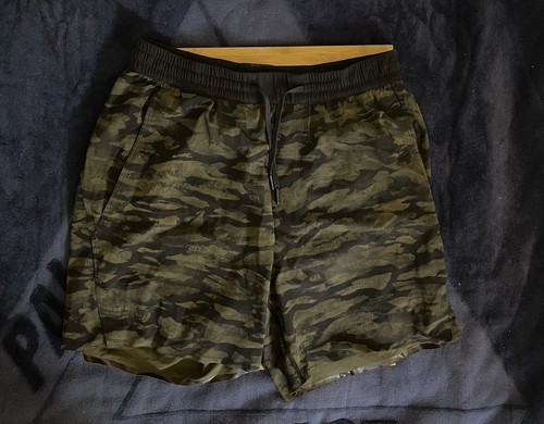 Lululemon Tiger Camo Men’s Shorts W/ Liner Sz M 100% Authentic