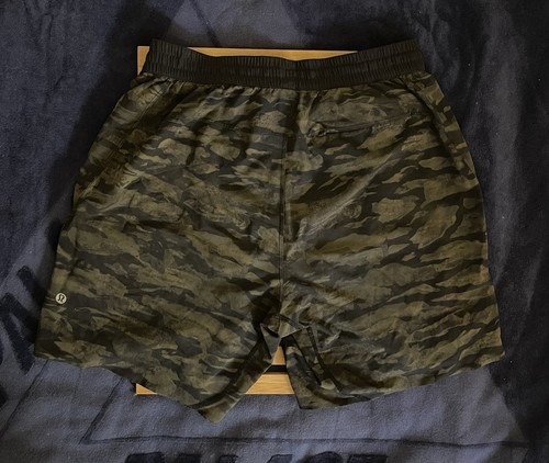 Lululemon Tiger Camo Men’s Shorts W/ Liner Sz M 100% Authentic - photo 2