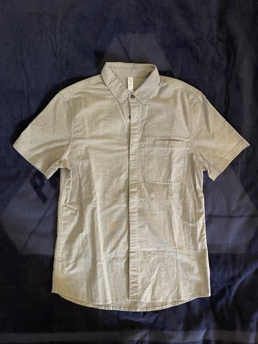 Lululemon Grey Short Sleeve Button Down Shirt Sz M 100% Authenti