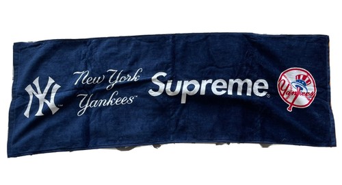 Supreme New York Yankees Hand Towel Navy