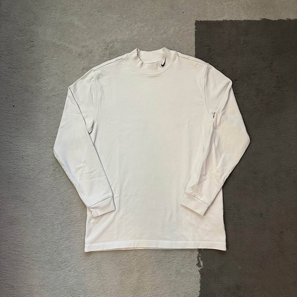 Nike Mockneck Size Medium