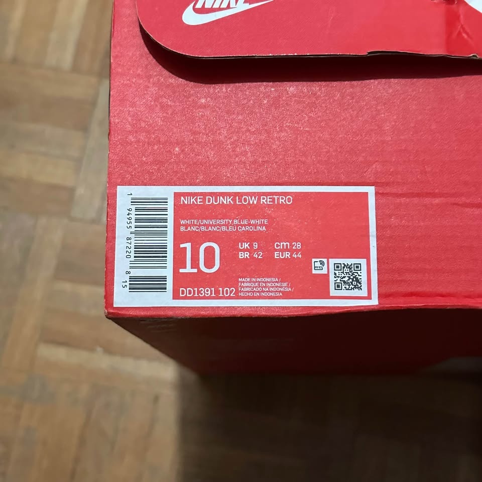 Nike UNC Dunks Size 10 - photo 5