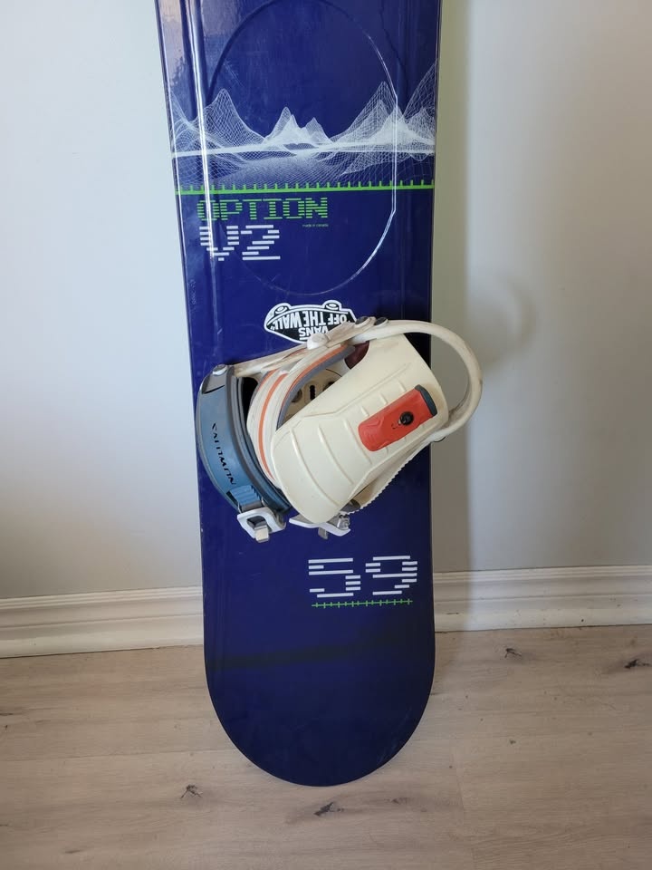 Option V2 Snowboard 159cm with Bindings - photo 2