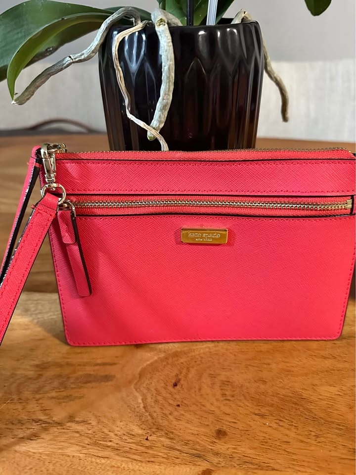 Kate Spade Pink Wristlet