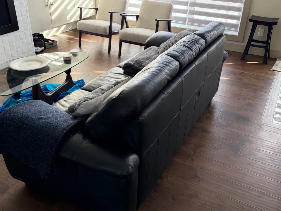 Black Leather Sofa - Pick Up Only - photo 3
