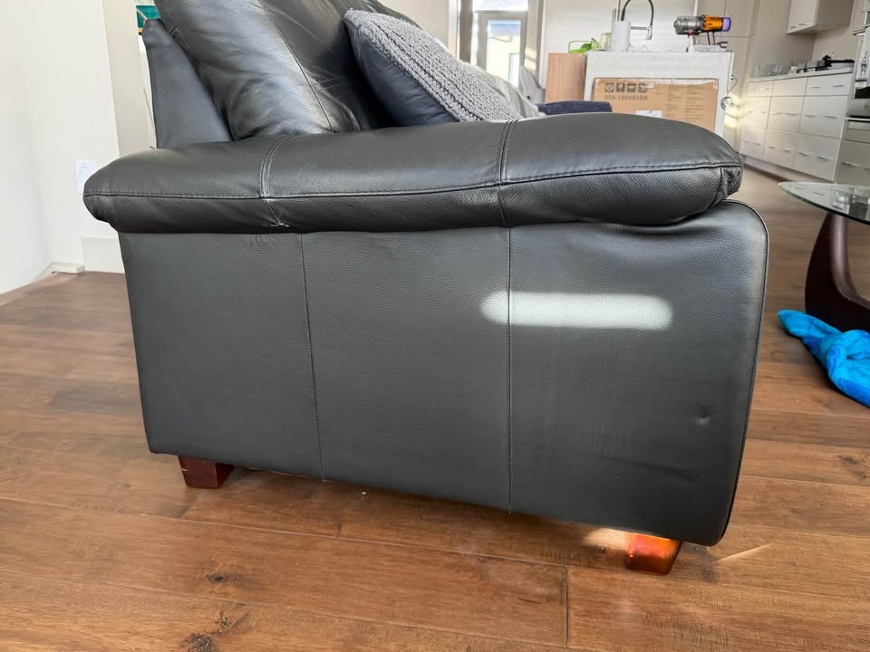Black Leather Sofa - Pick Up Only - photo 4