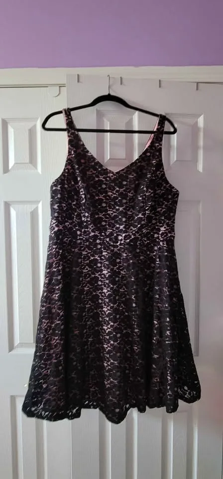 NEW Women's Dresses Size 14 image indicator(2)