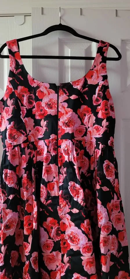 NEW Women's Dresses Size 14 image indicator(10)