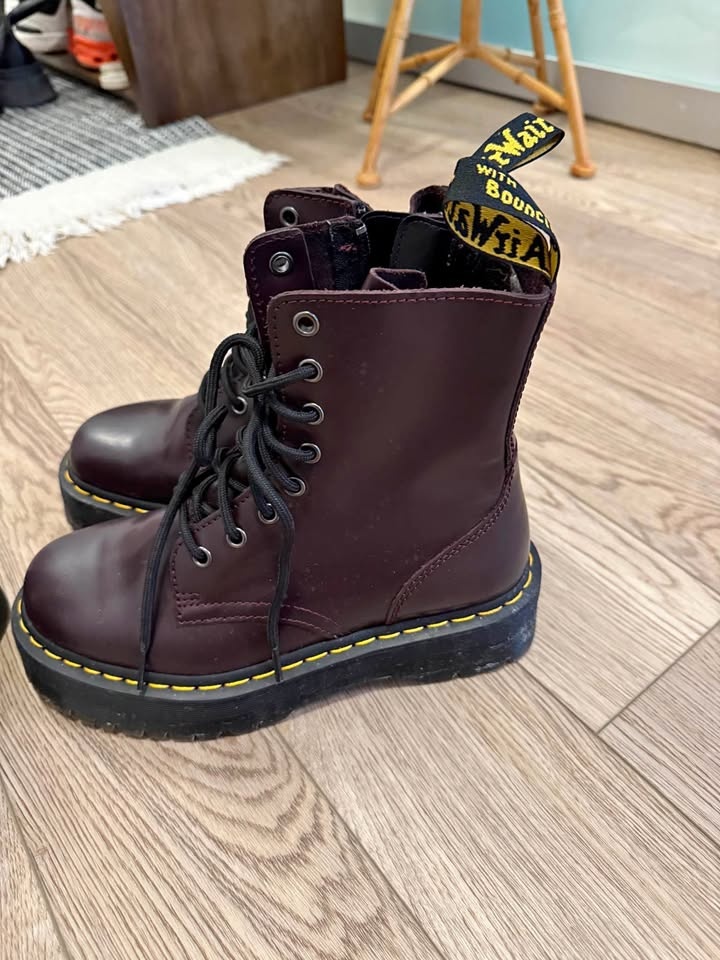 Dr. Martens Jadon Burgundy Leather Quad Platform Boots - US 8 /