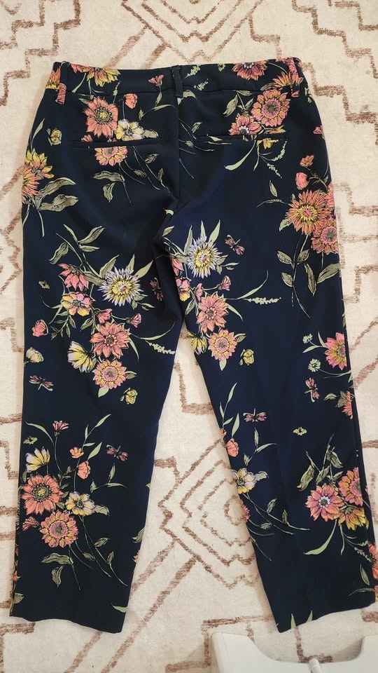 Old Navy Floral Dress Pants - Size 4 Petite - photo 2