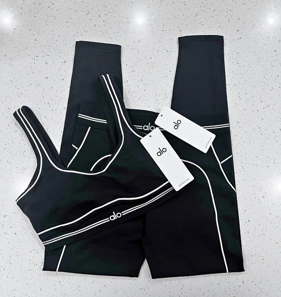 Alo Yoga Black Sports Bra & Leggings Set Size M