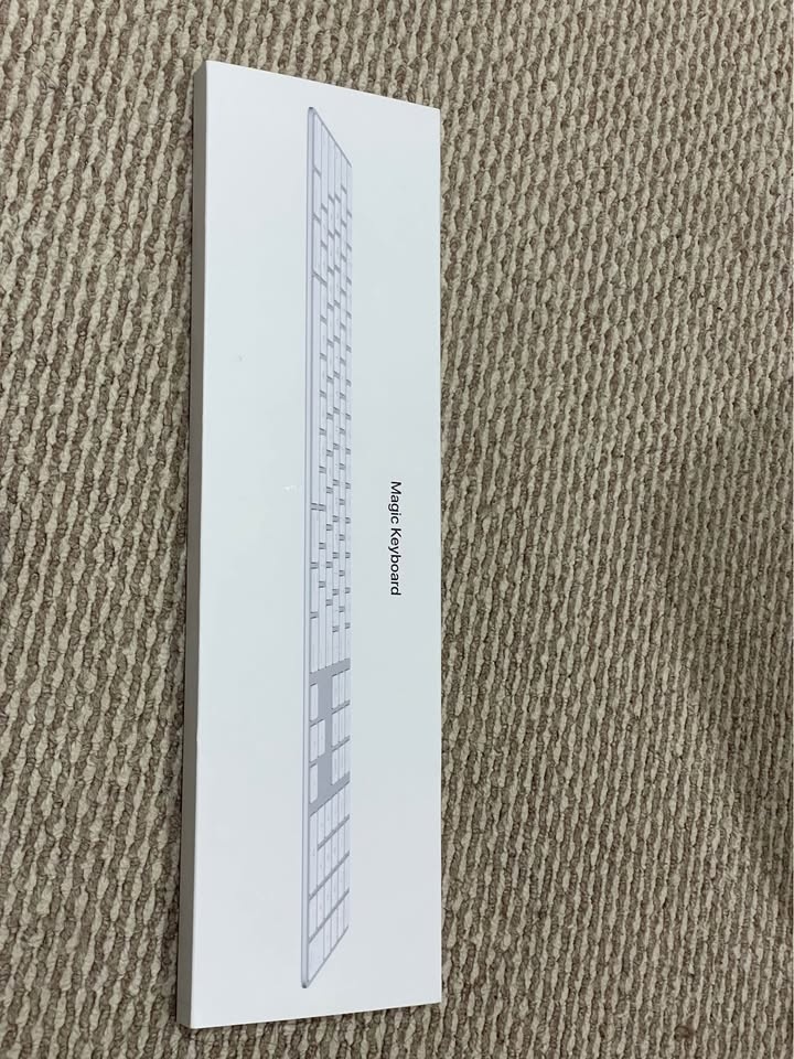 Apple Magic Keyboard with Numeric Keypad - With Box - photo 2