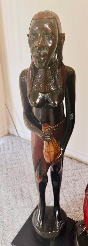 Hand-carved African Masai Figurative Sculptures (Decorative Art) - photo 3