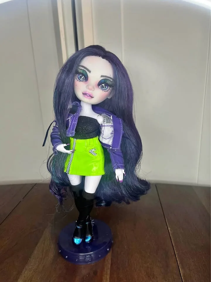 Shadow High Naomi Custom Face Up Painted Kör OOAK thumbnail