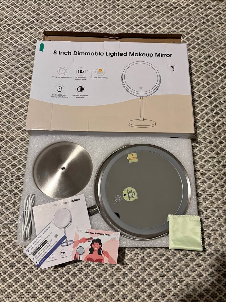 New Lighted 8" Rechargeable Magnifying Mirror - photo 2