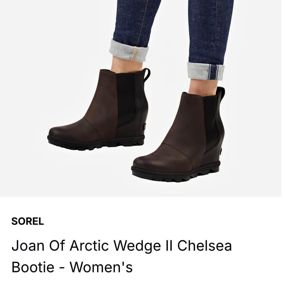 BNIB Sorel Joan of Arctic Wedge 2 Chelsea Boots - Size 7.5