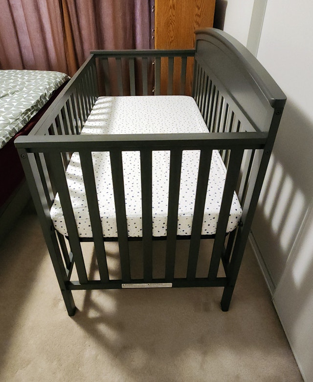 Graco Benton 5-in-1 Convertible Crib