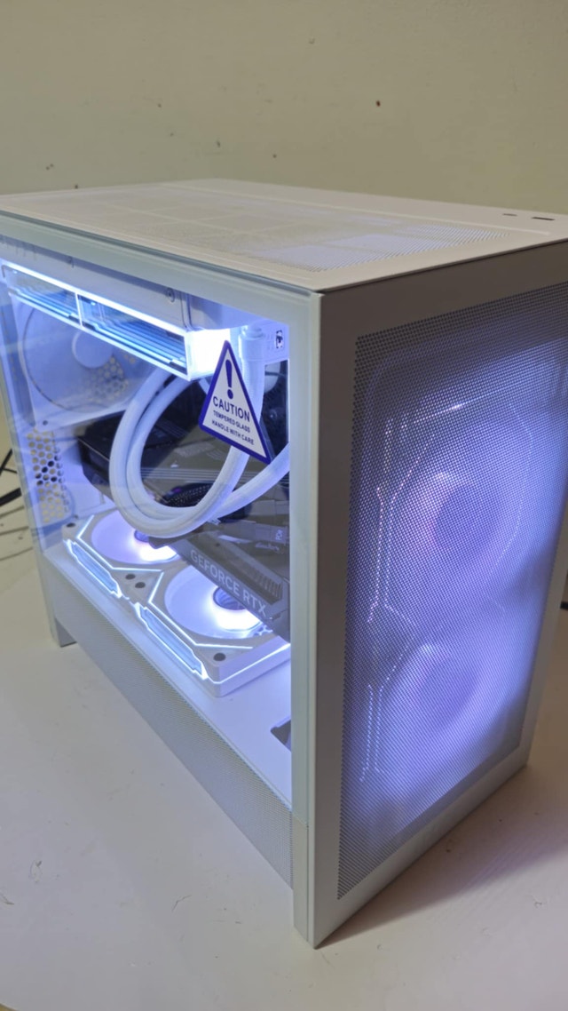 Snow White Gaming PC | RTX 5070 Ti Ryzen 7 7700 32GB DDR5 1TB - photo 5