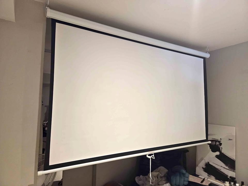 80-inch Projector Screen