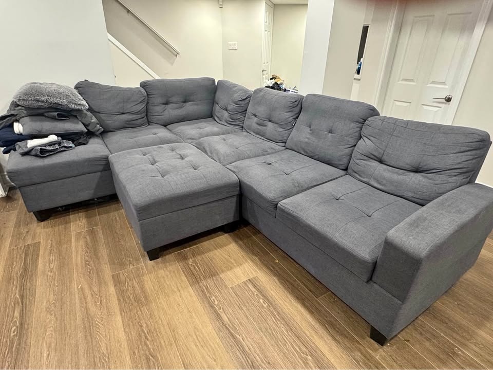 Grey Sectional Sofa – Comfortable & Spacious – $180