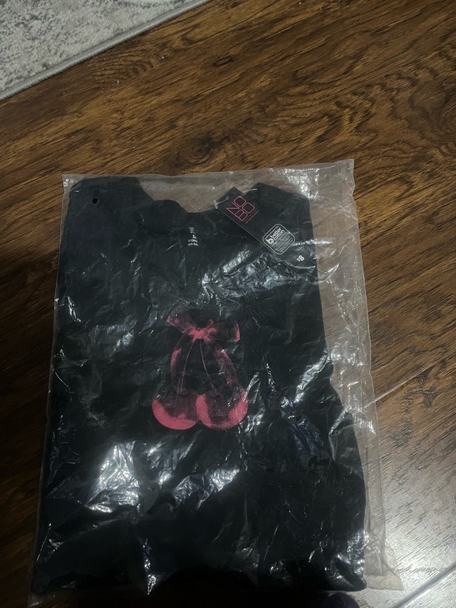 No Boundaries Baby Tee - Size Small
