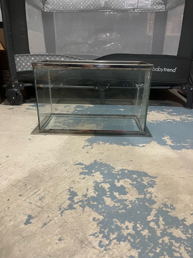 Used Glass Aquarium Tank for Small Reptiles
