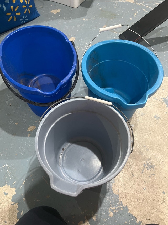 3 Buckets