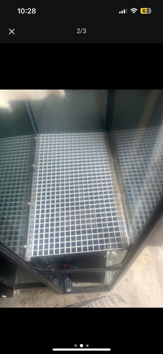 Fish tank dividers 55 gallon - photo 2