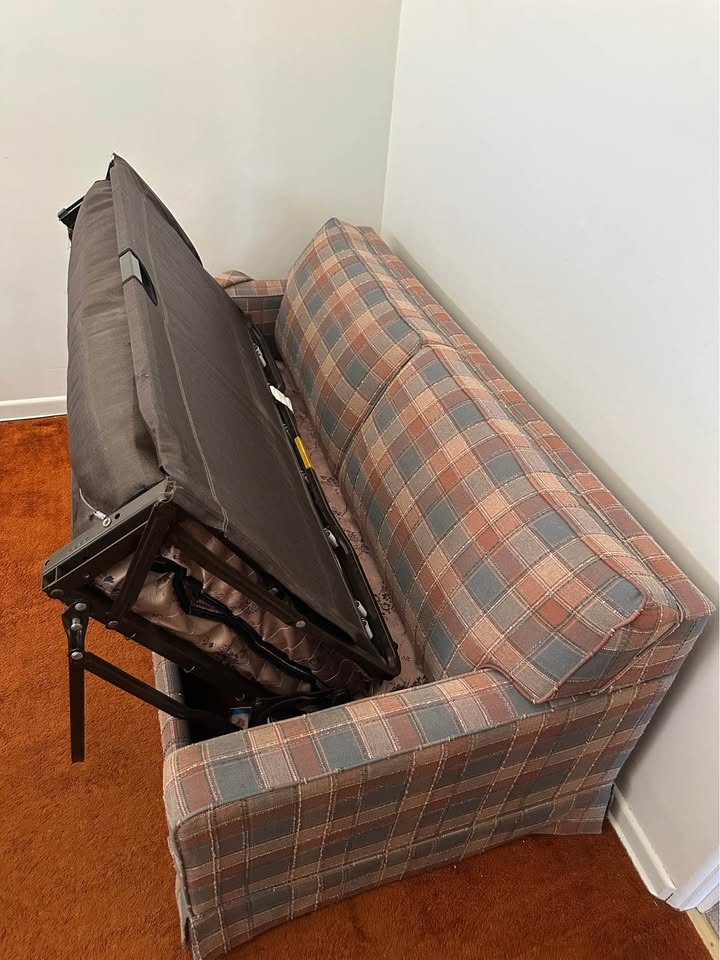 LA-Z Boy Pull Out Bed - photo 3