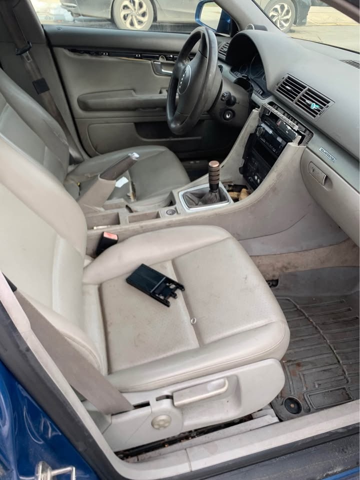 2002 Audi A4 1.8T Quattro Sedan 4D - photo 3
