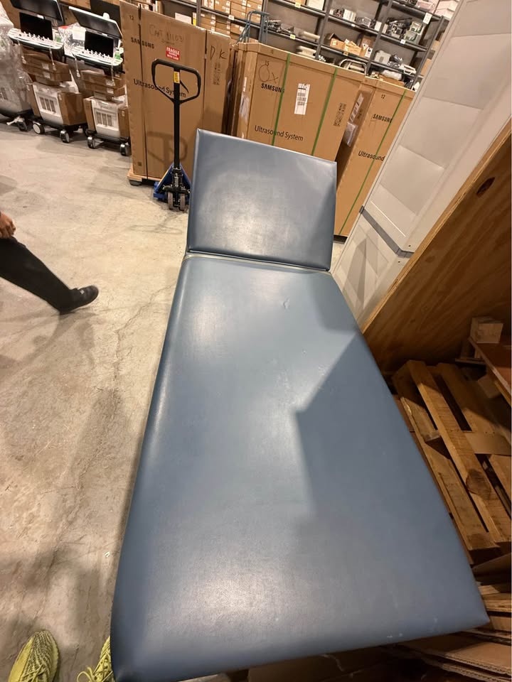 Examination Bed - Good Quality, Spacious, Leather Top, 2 Drawers - photo 3