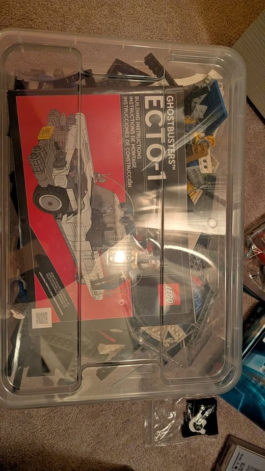 Lego Ghostbusters Ecto 1 Complete, No Rust Stickers