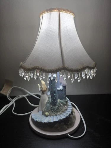 Disney Princess Table Lamp - Hampton Bay - Cinderella Aurora Sno - photo 2