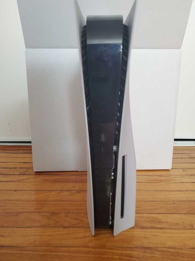 First Generation PS5 Disc - photo 2