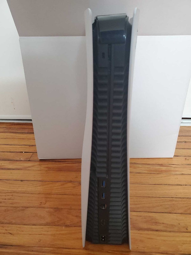 First Generation PS5 Disc - photo 3