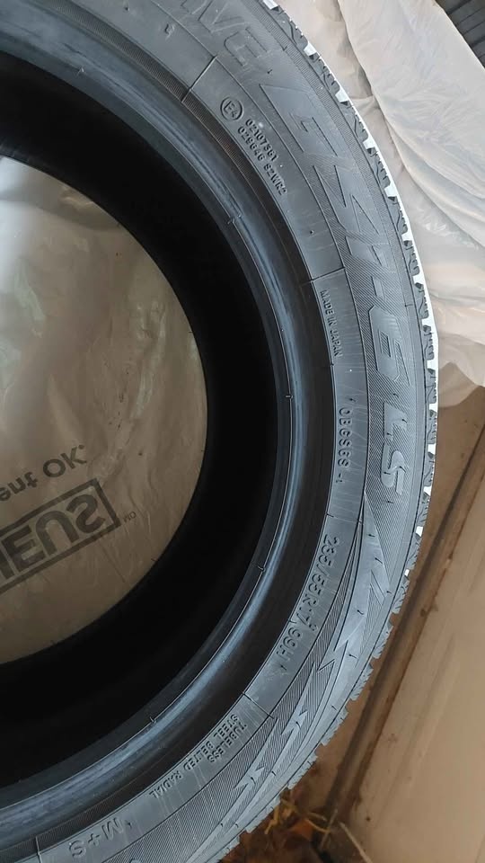Toyo Observe GSi-6 Ice and Snow Tires 235/55R17 - photo 5