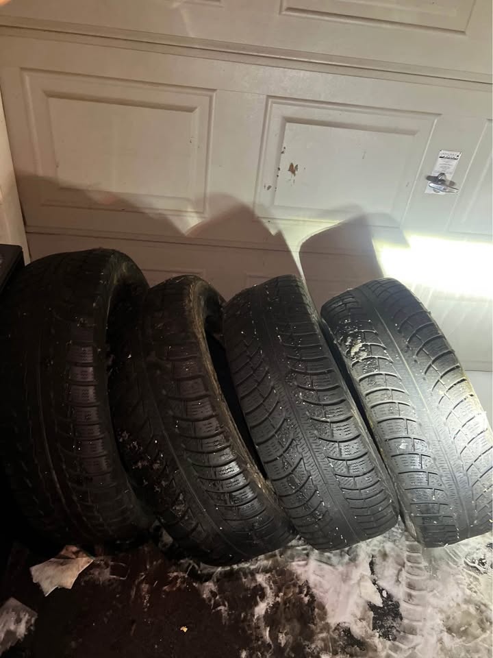 235/65 R17 Winter Tires Set of 4 - photo 4