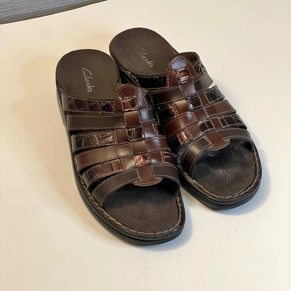 Clarks beautiful vintage sandals