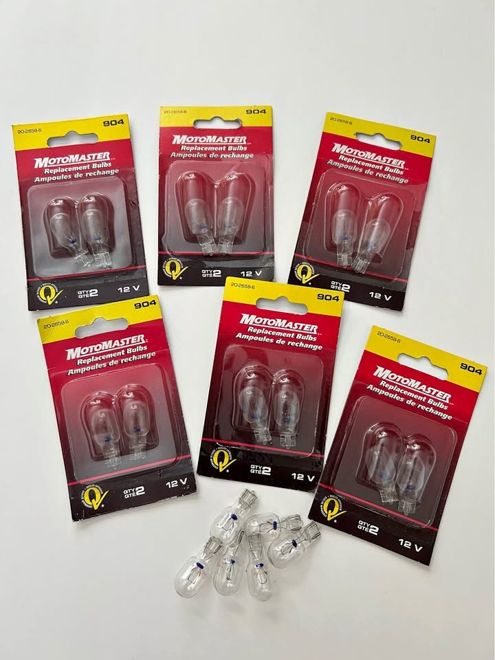 MotoMaster 904 12V Replacement Bulbs - 18 Total